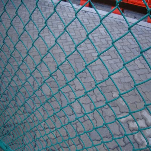 菱形网厂家直销镀锌勾花网包塑铁丝防护网专注生产球场围网